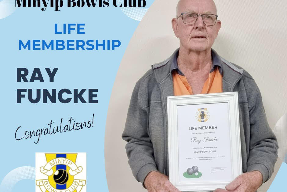 Funcke receives Minyip Bowls Club life membership - feature photo