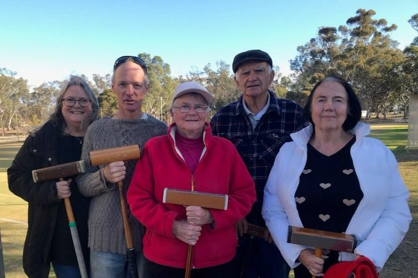 Quantong players Katie Rafferty, Hugh Widdowson, Sandra Hinch, Steve McFarlane and Lynne Chisholm.