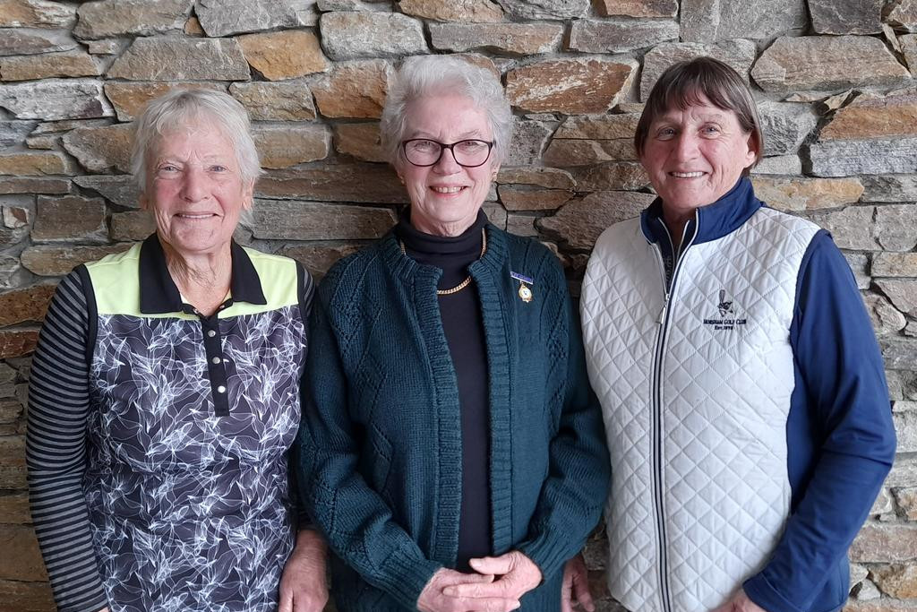 Winners Kath Rook (left) and Marg Taylor (right) with life member Sandra Savage.