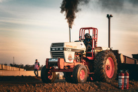 One of the 20 tractors from three states in the country participated in eight different categories. Photo: PETES PHOTOS