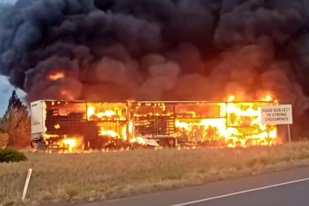 The quick thinking by one driver prevented a truck fire from spreading into nearby paddocks after a collision on the Western Highway near Dimboola. Picture by Benjamin Jones
