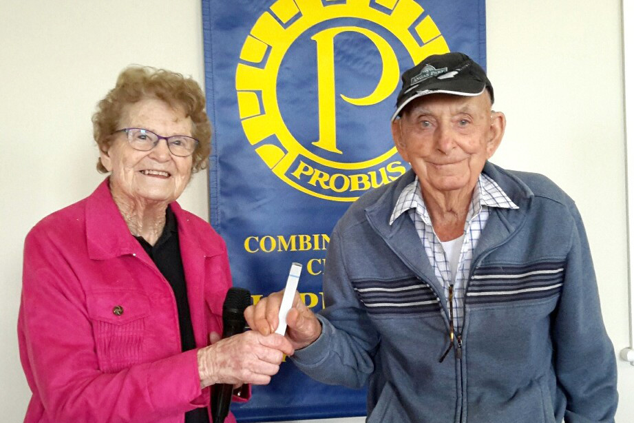 Bert Holland gave a very interesting address to the Probus members and was presented with his Probus pen by Janette Smith.