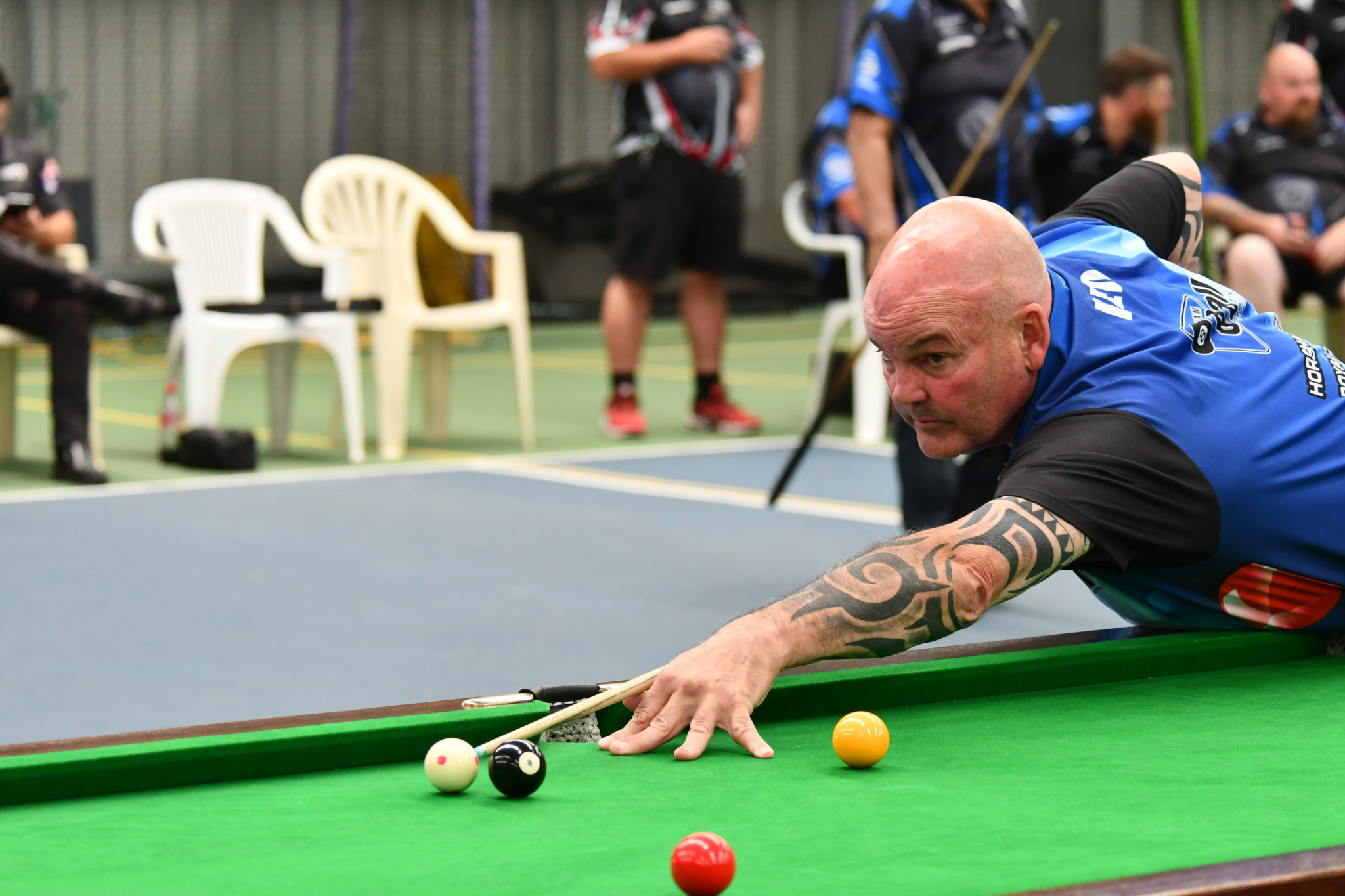 Horsham’s Randell Lee lines up a shot. PHOTO: CHRIS GRAETZ